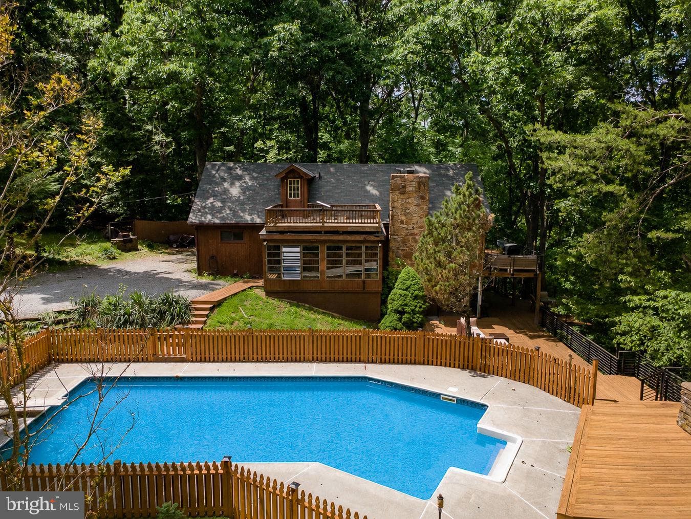 274 Three Oaks Drive photo 41