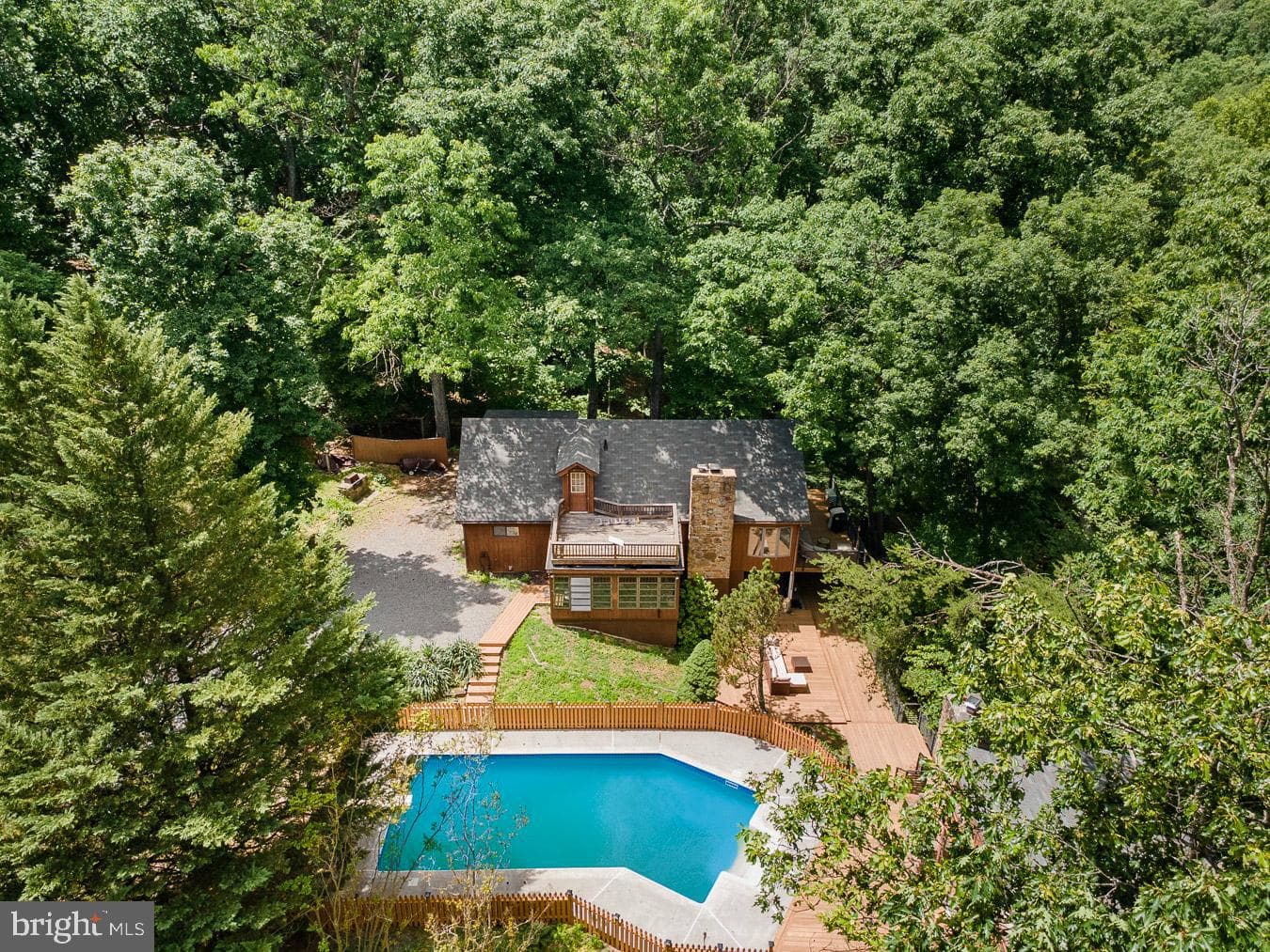274 Three Oaks Drive photo 45