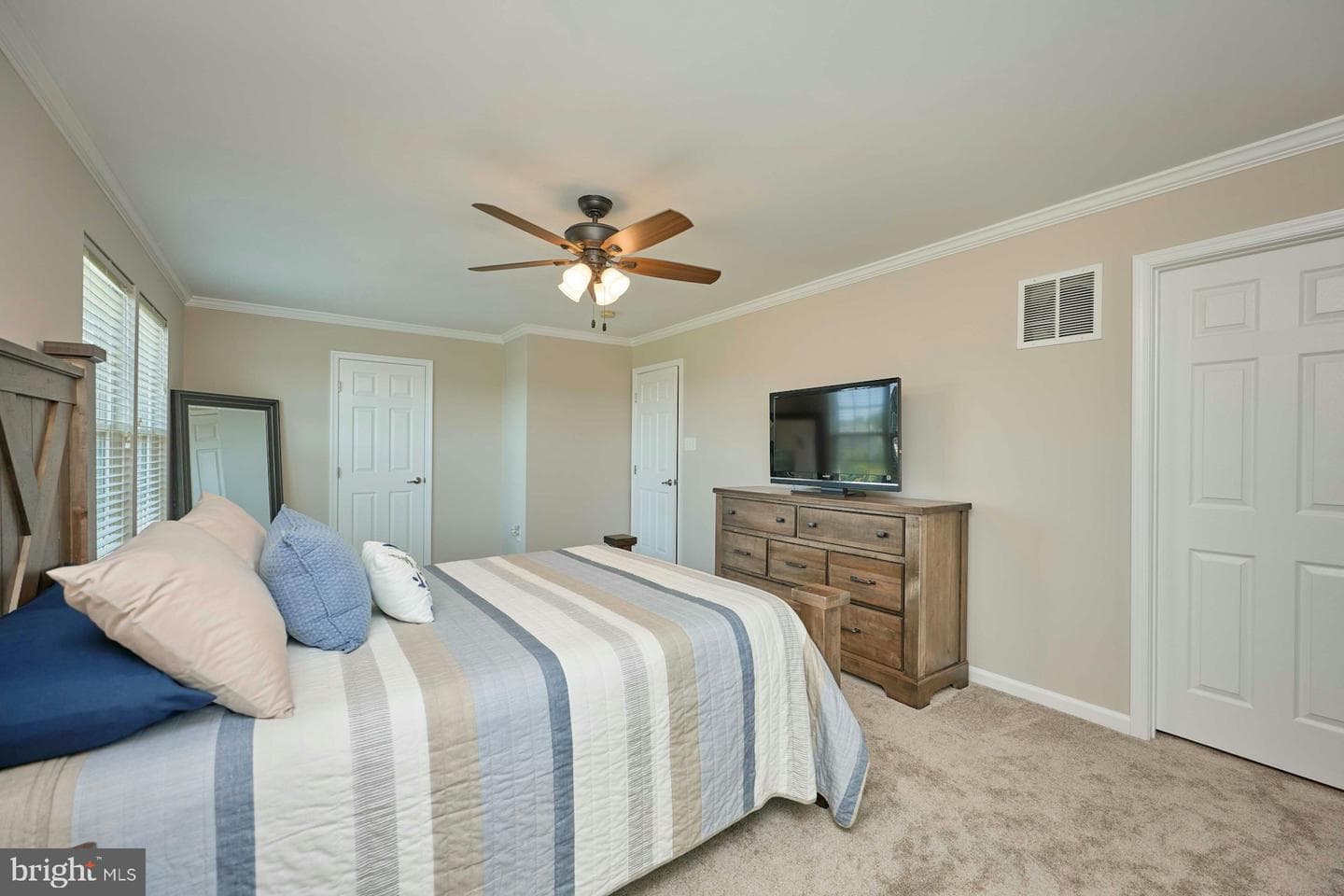 245 Mackenzie Lane photo 18