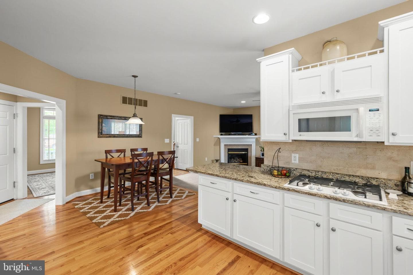 105 Travis Court photo 18