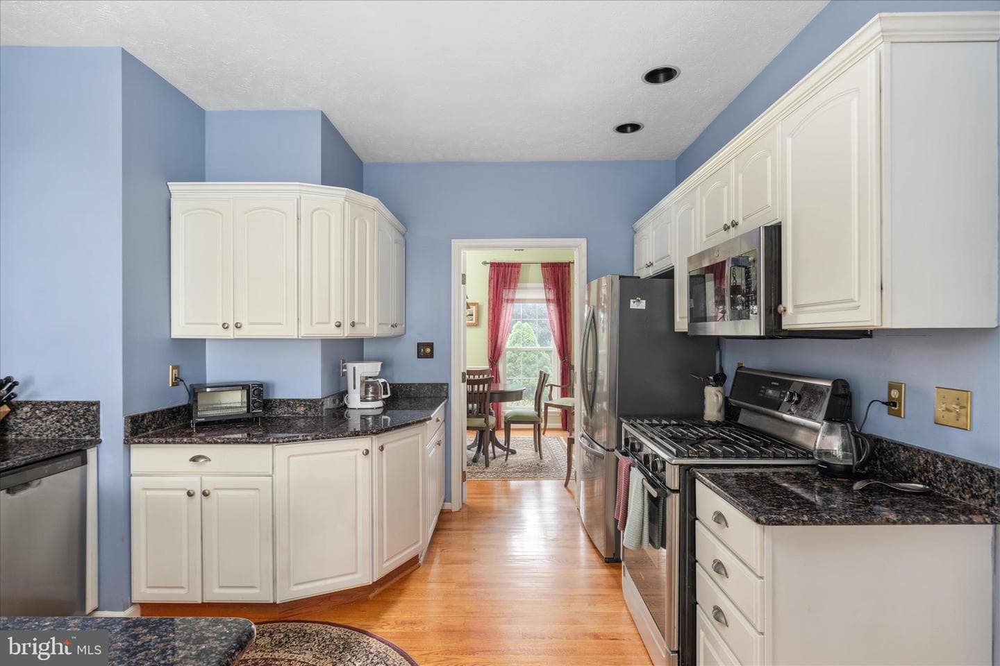 222 Cavalry Drive photo 14