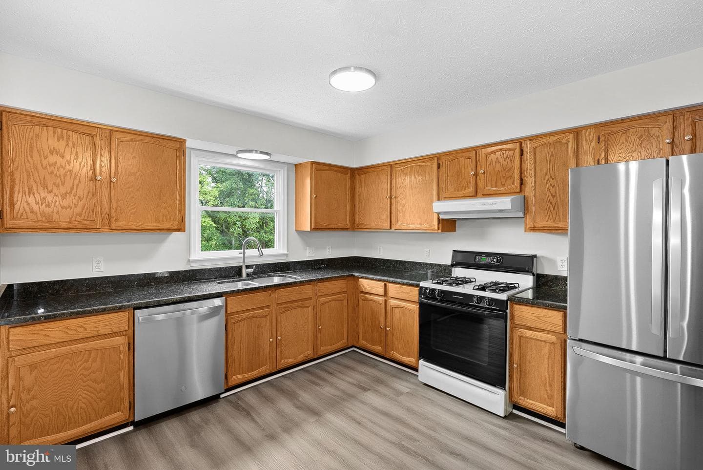 187 Village Court photo 13