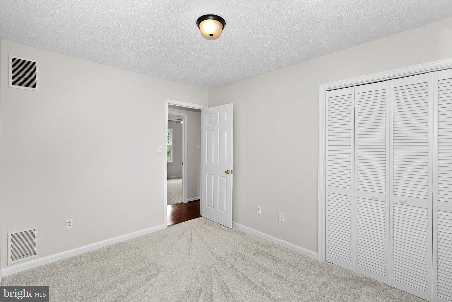187 Village Court photo 23