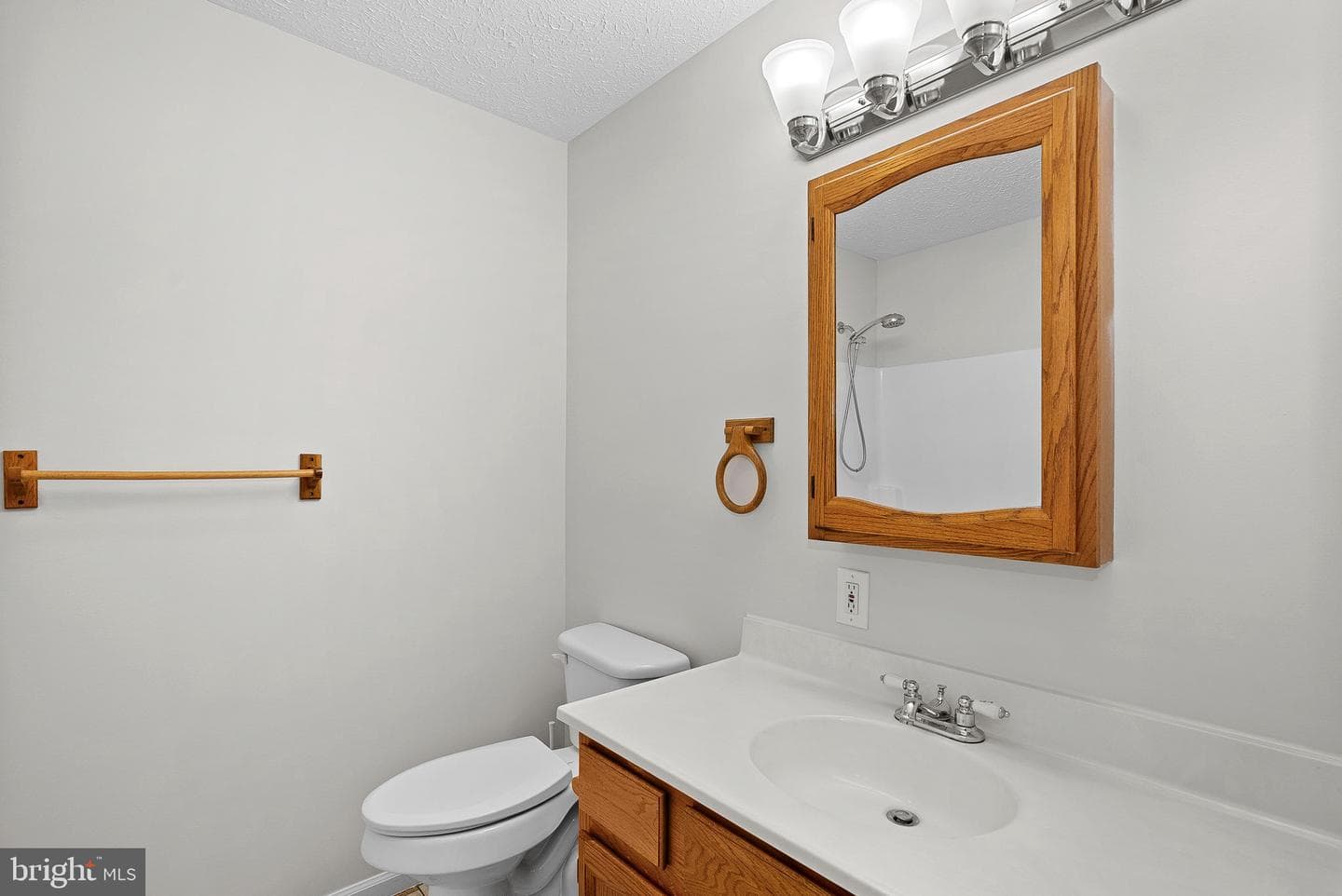 187 Village Court photo 27