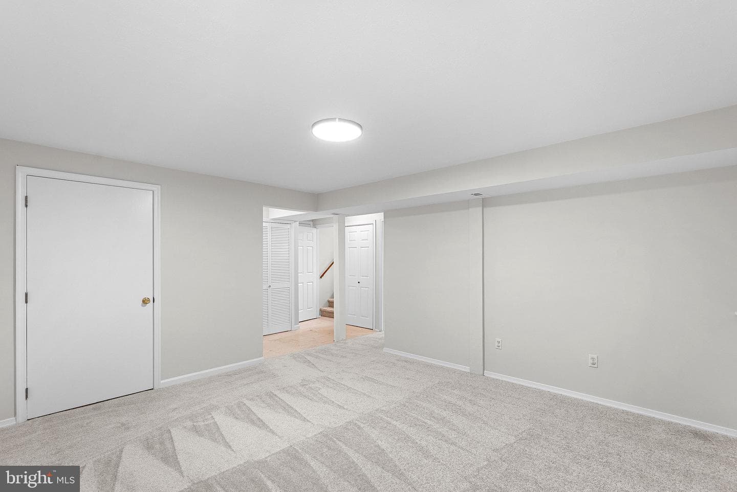 187 Village Court photo 35