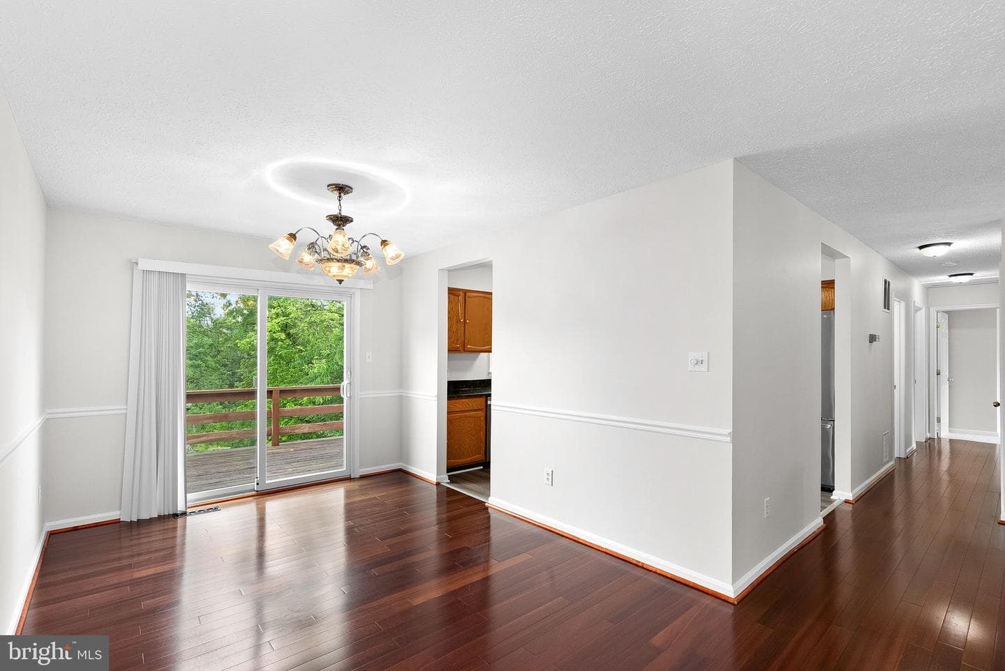 187 Village Court photo 9