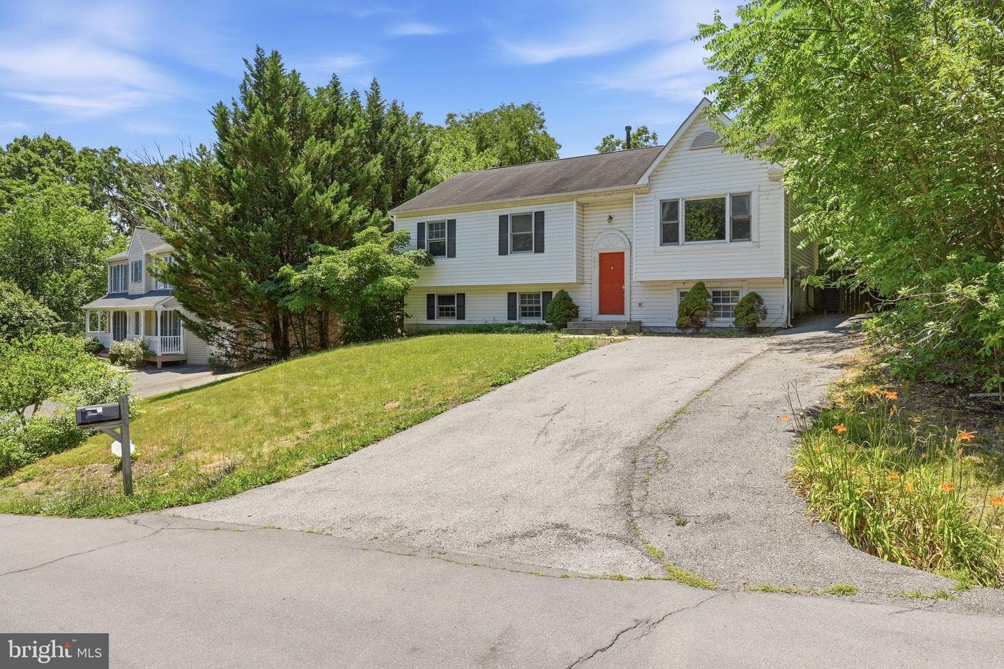 303 Pembridge Drive photo 3