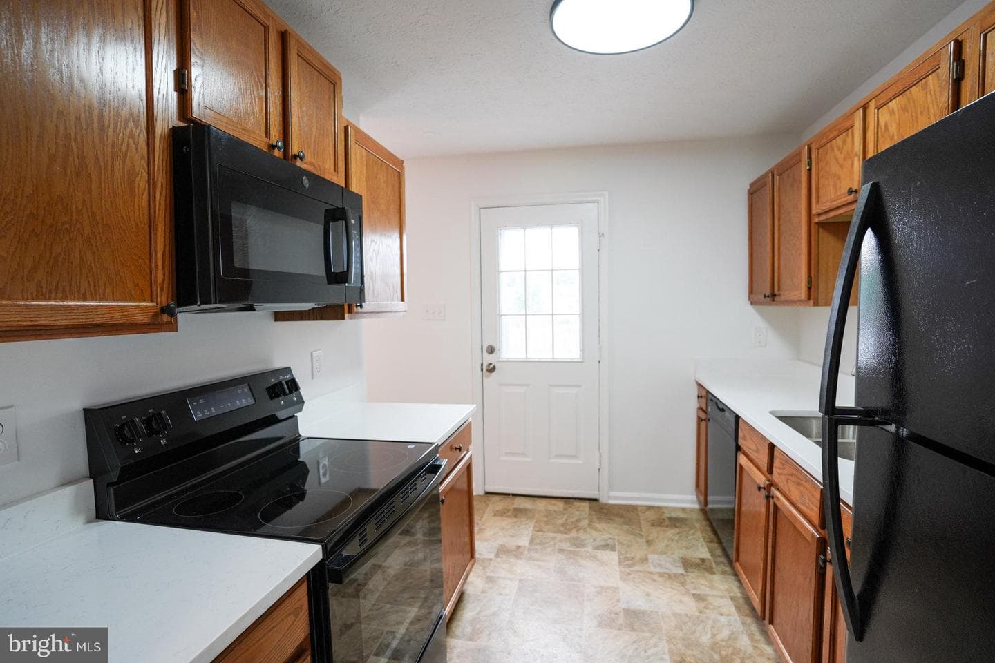 218 Stratford Drive photo 7