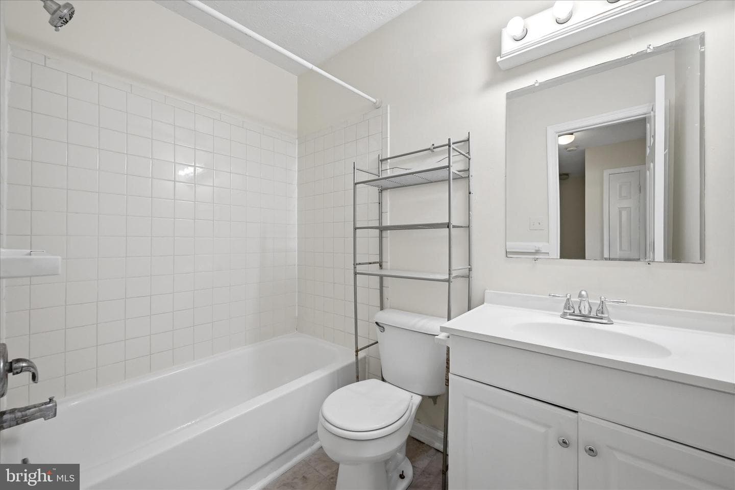 304 Ash Hollow Drive photo 21