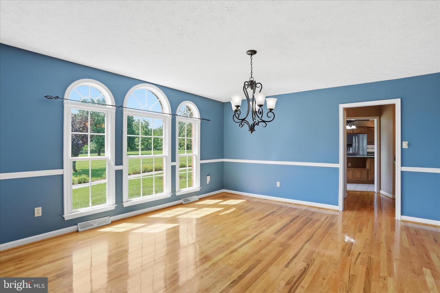 300 Tavistock Drive photo 32