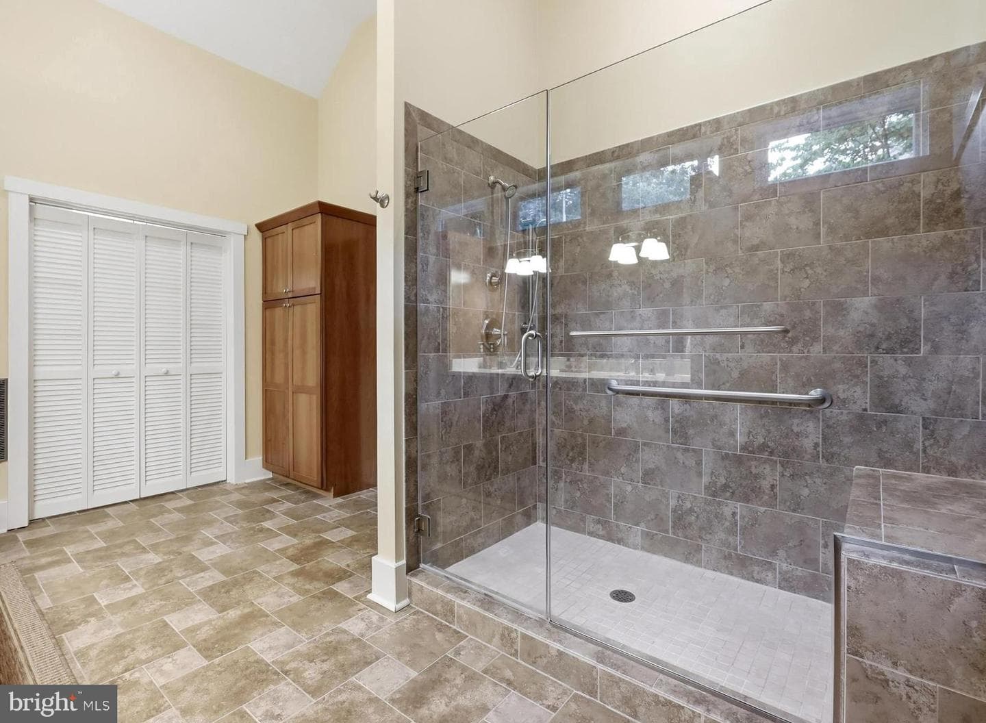 130 Lake Shore Drive photo 25