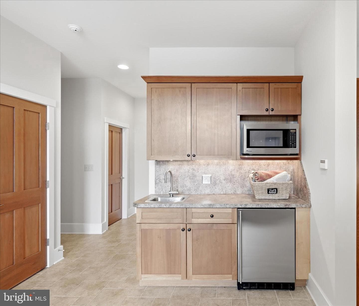 130 Lake Shore Drive photo 45