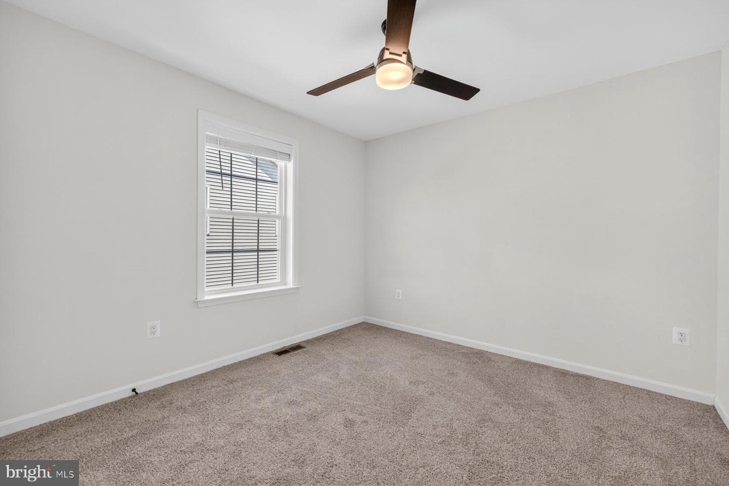 115 Brandenbury Ct photo 26