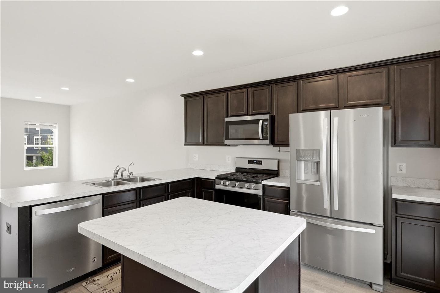 246 Norland Knoll photo 13