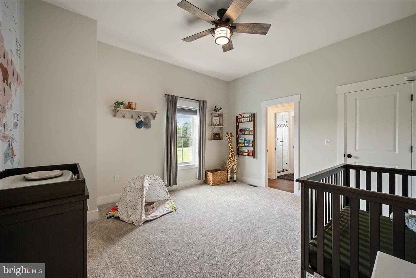 886 Middle Fork Road photo 35