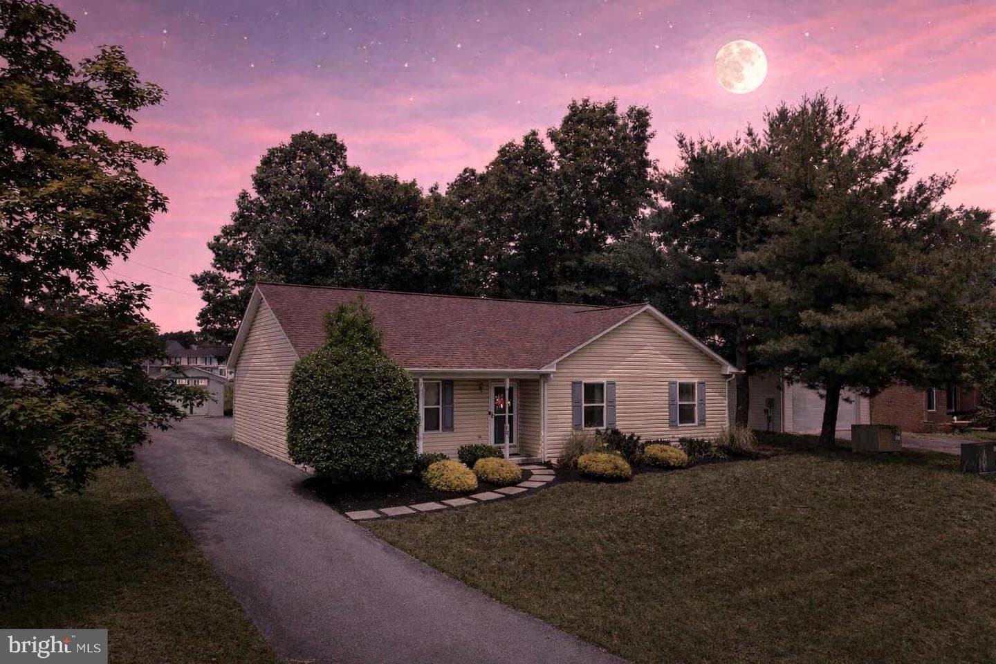 103 Elaine Dr, Winchester