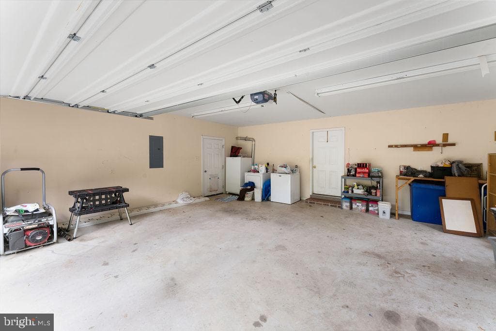 8160 Northwestern Pike photo 22