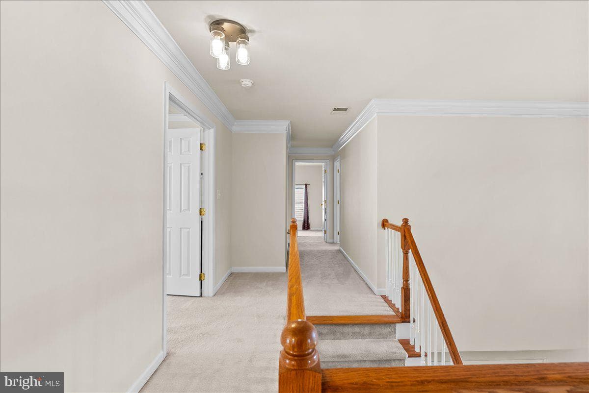108 Norfolk Court photo 32