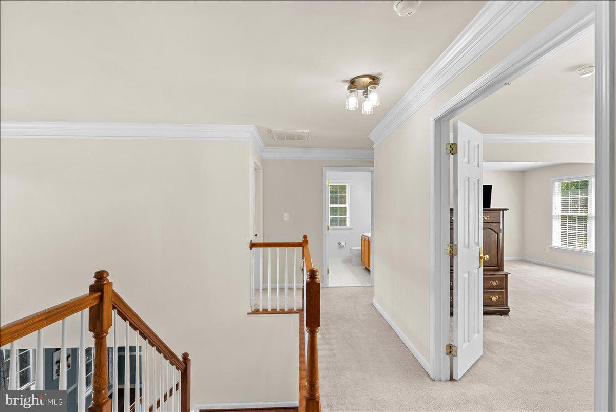 108 Norfolk Court photo 33