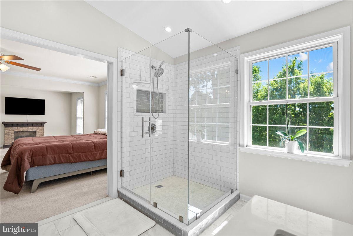 108 Norfolk Court photo 41