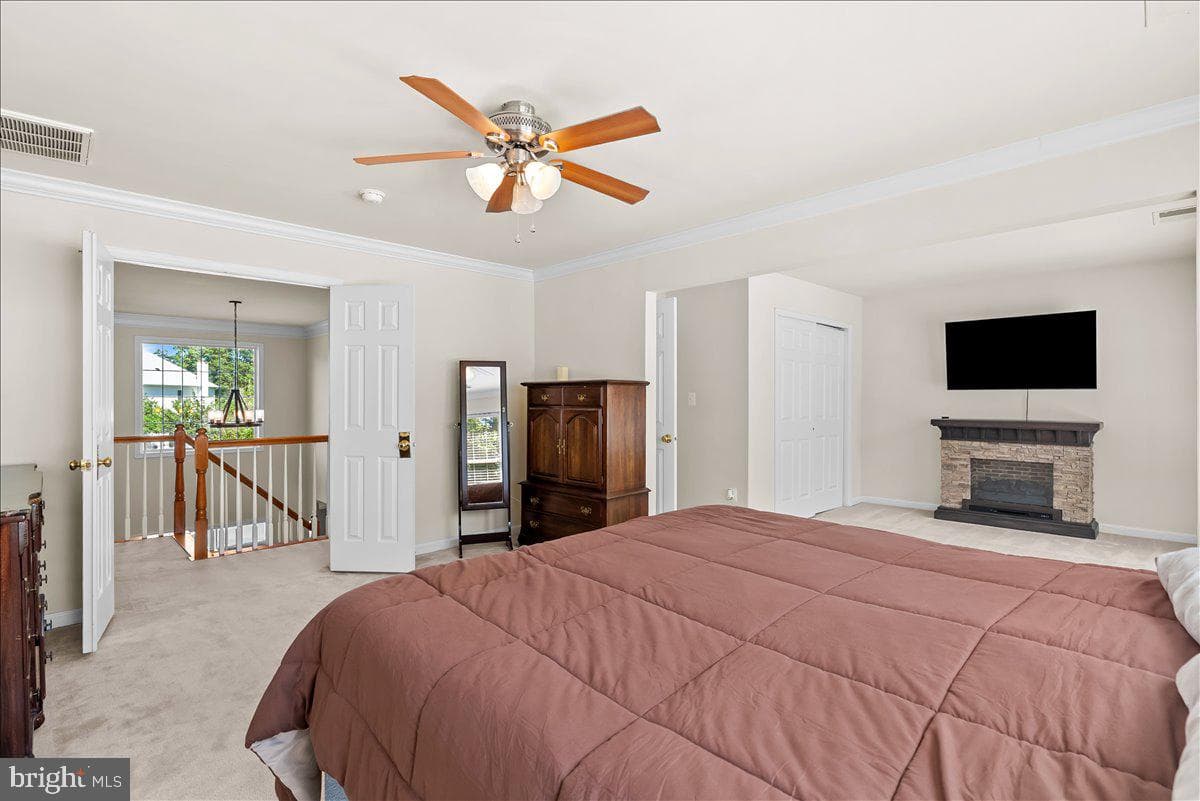 108 Norfolk Court photo 44