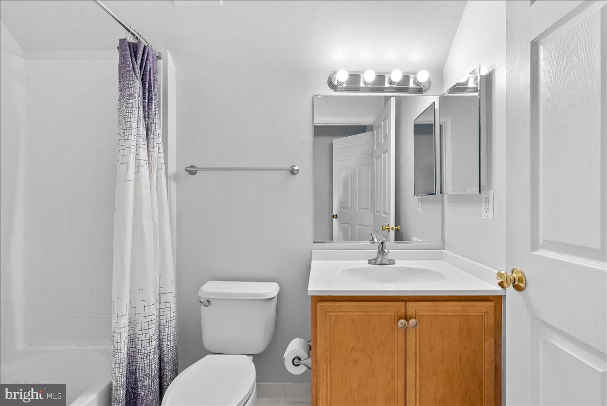 108 Norfolk Court photo 53