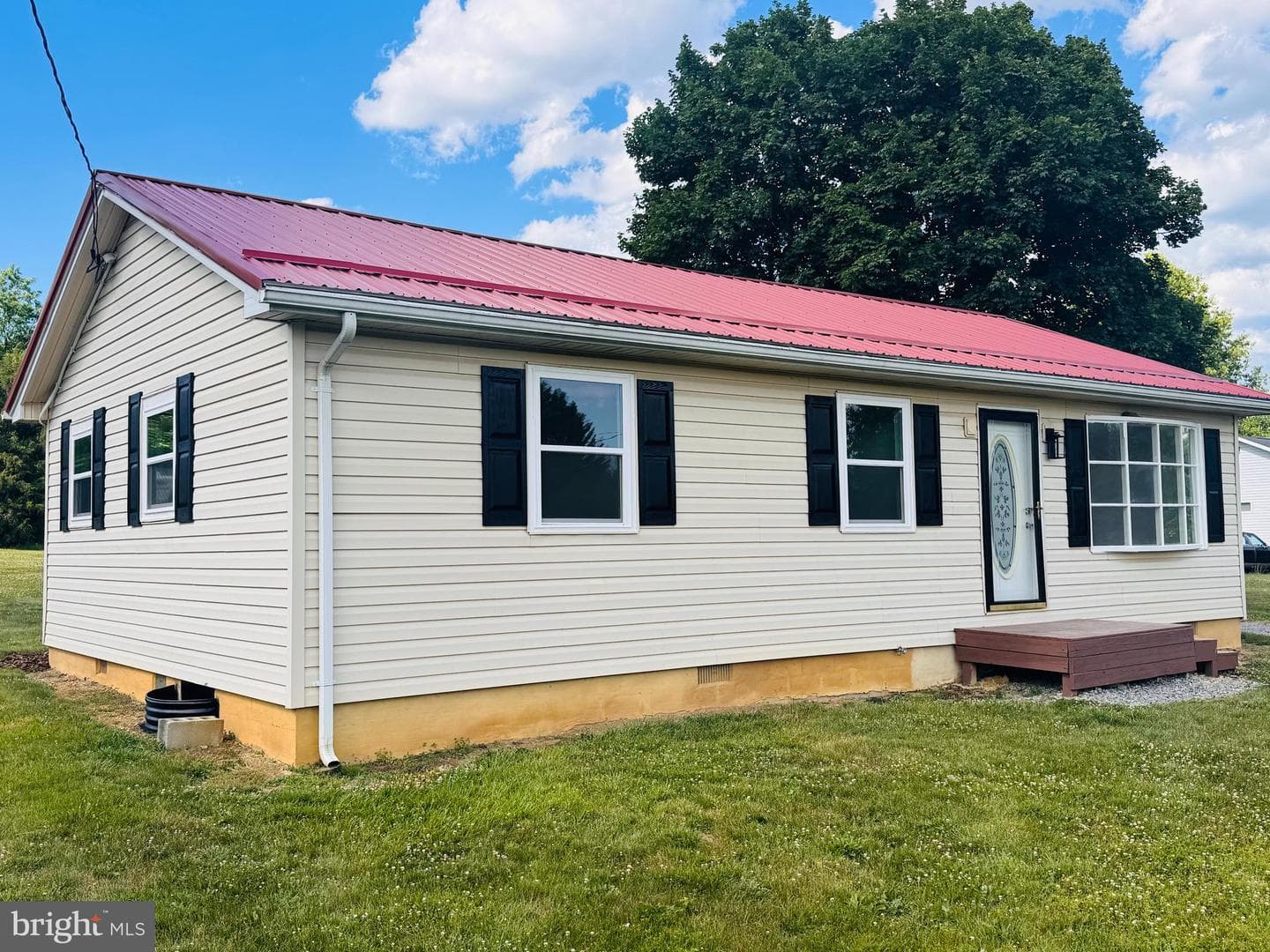 211 Fair Ln, Winchester