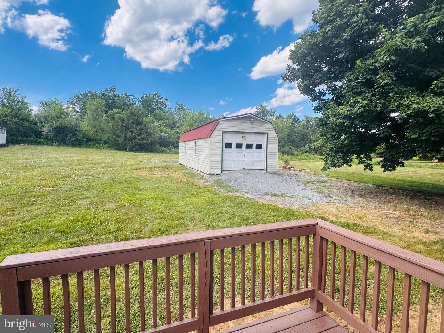 211 Fair Ln photo 4