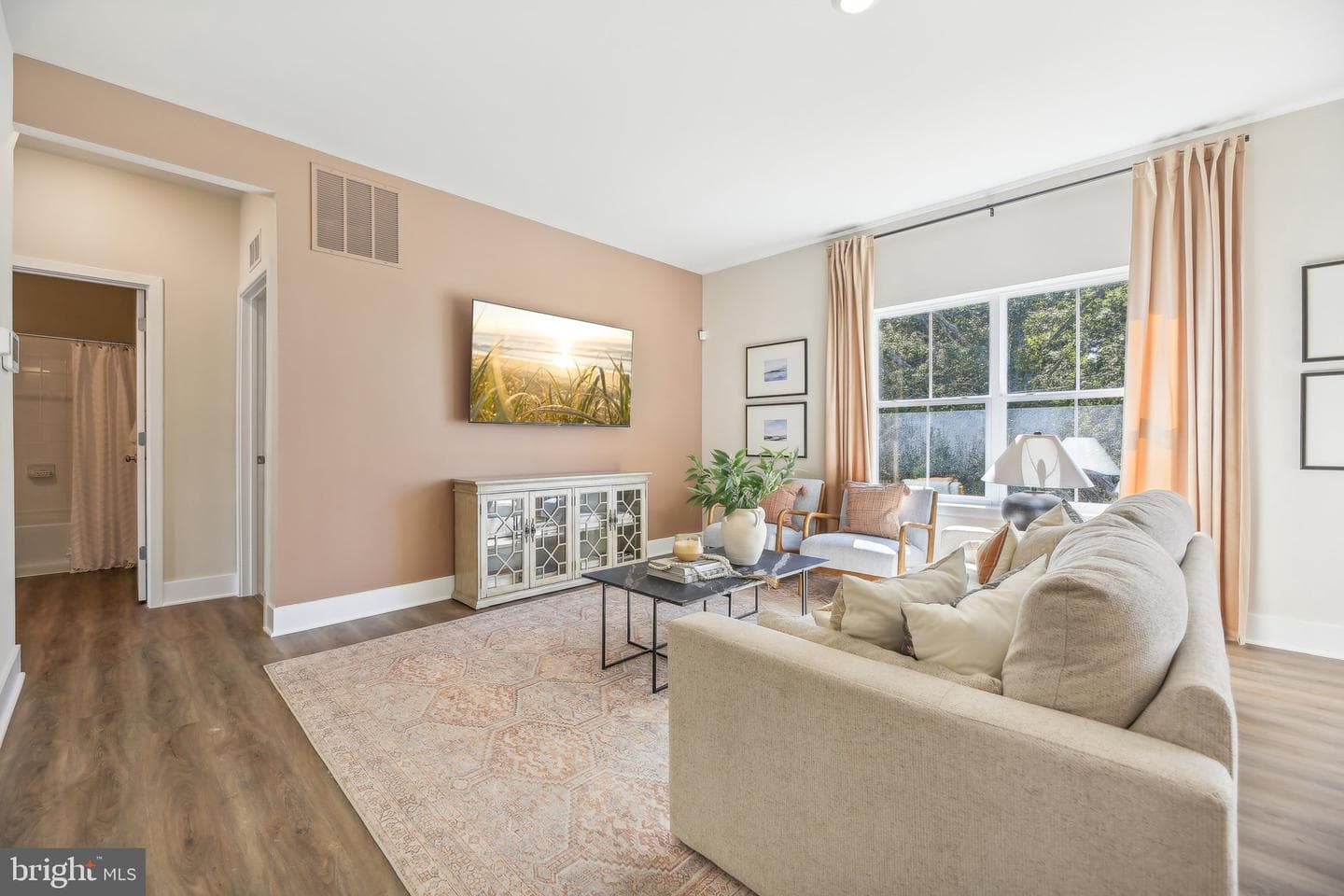 133 Wappinger Terrace photo 4