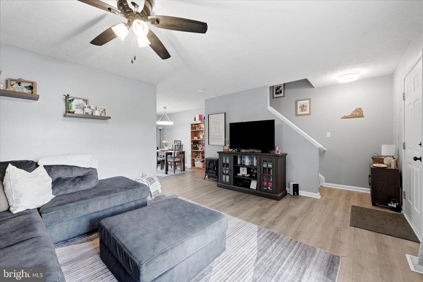 336 Surrey Club Lane photo 7