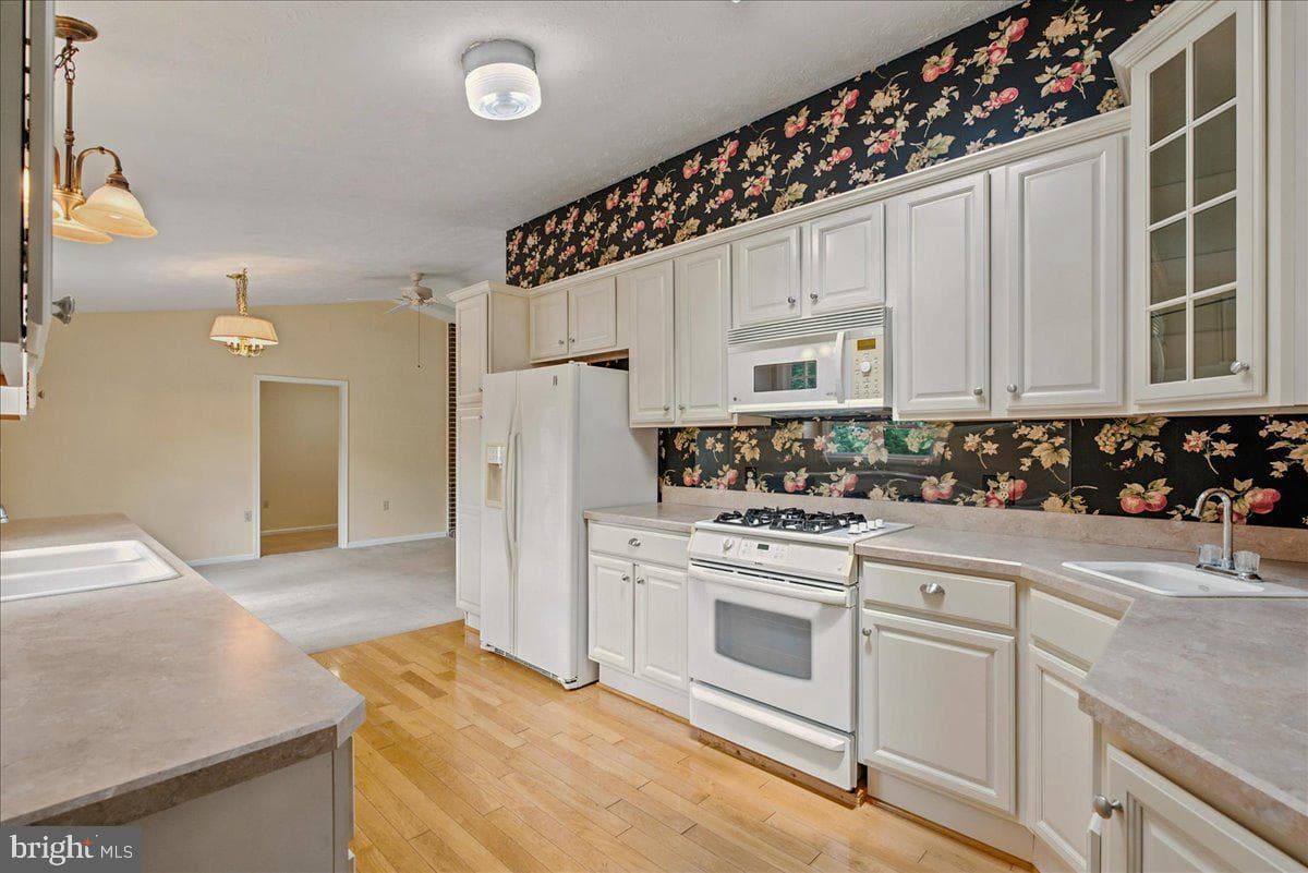 303 Yale Drive photo 21