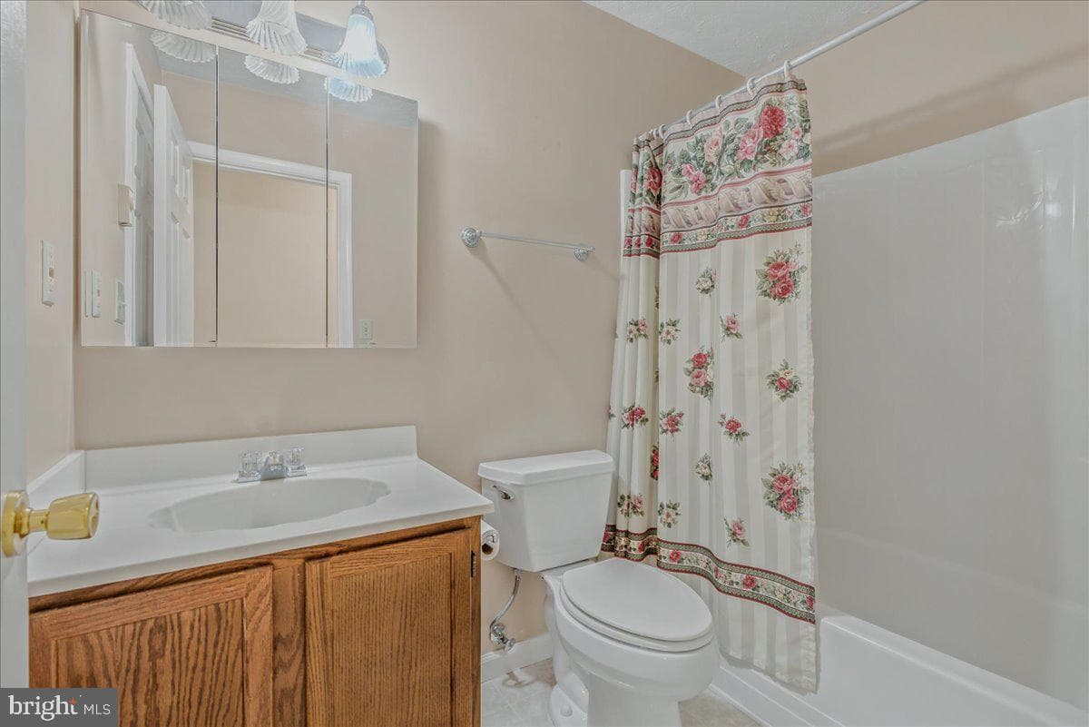 303 Yale Drive photo 37
