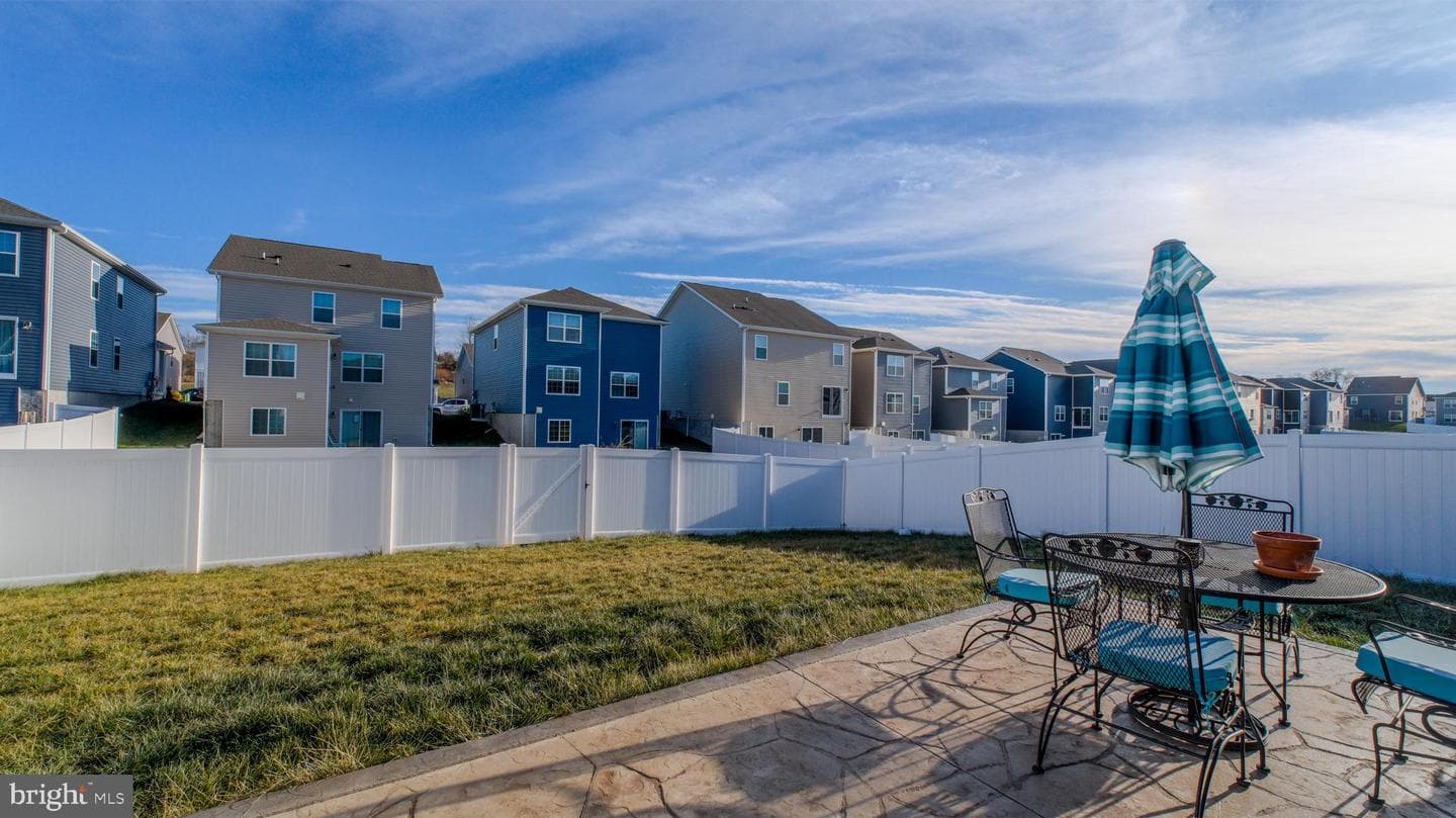 122 Clerkenwell Drive photo 36