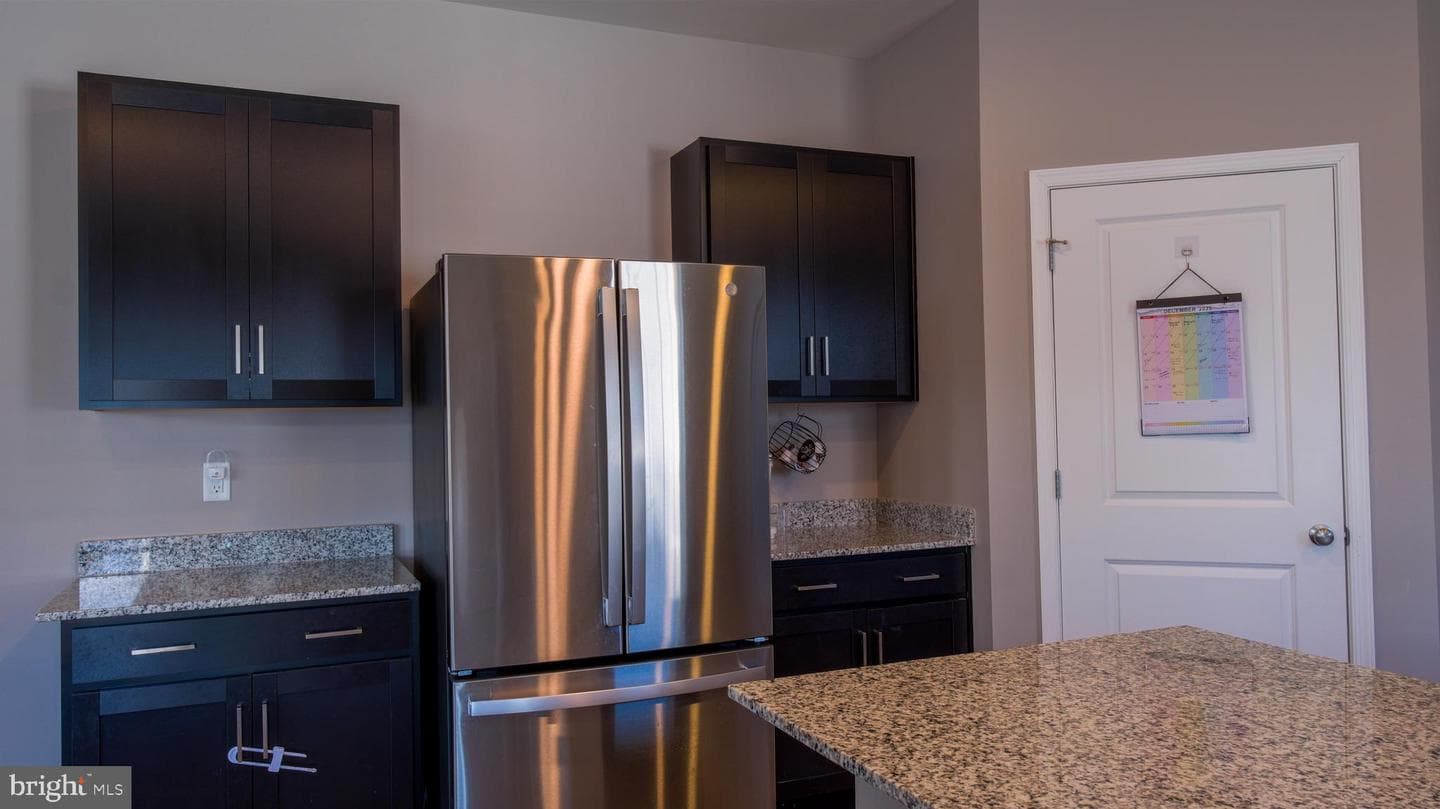 122 Clerkenwell Drive photo 4