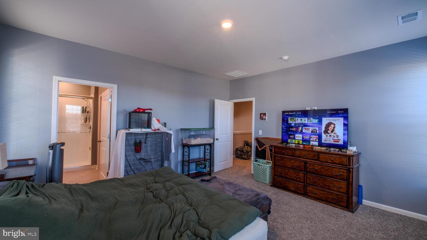 122 Clerkenwell Drive photo 7