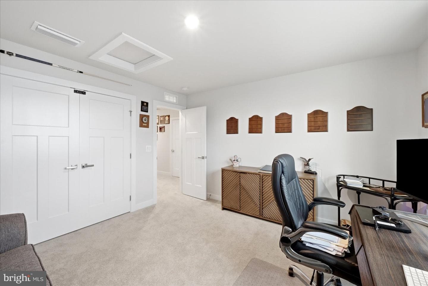 113 Wertland Place photo 36