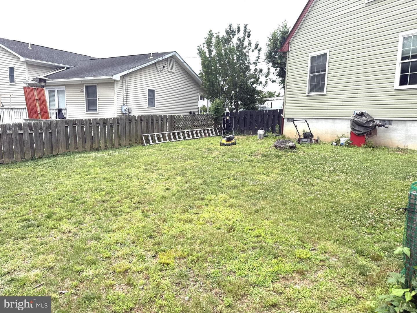 112 Hites Street photo 24