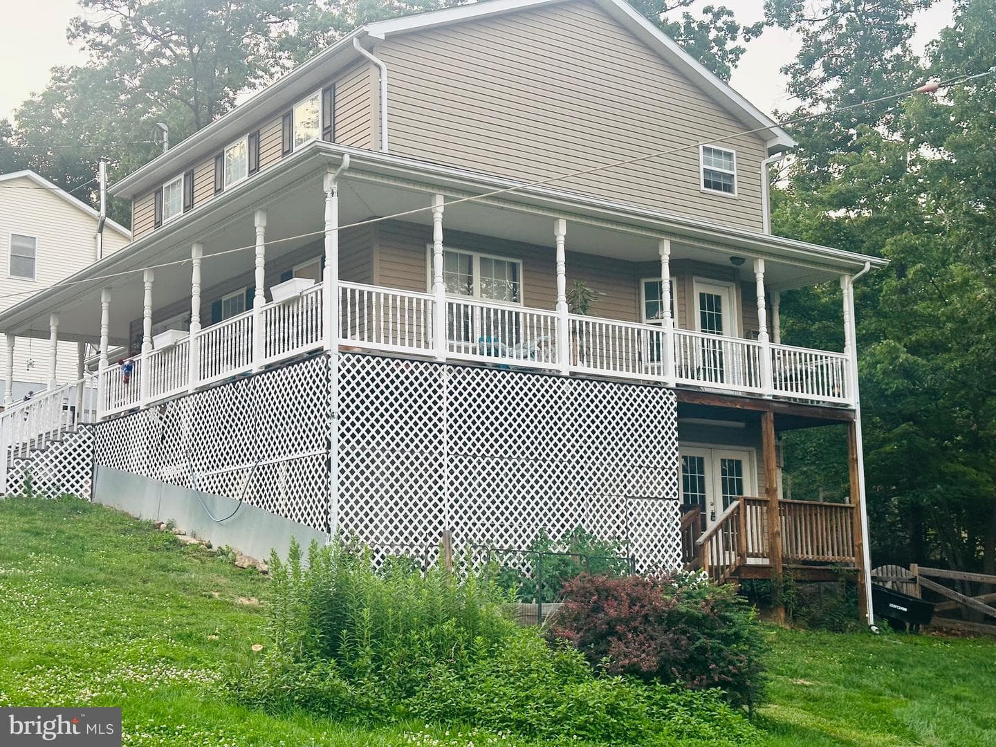 900 Enfield Drive, Winchester