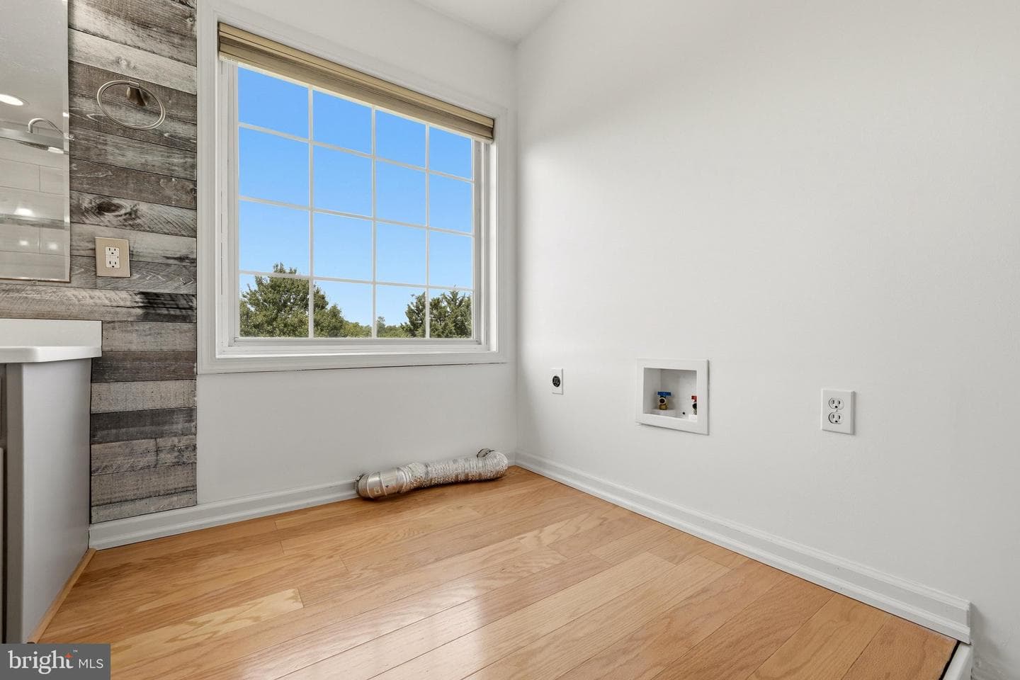 121 Fortress Drive photo 30