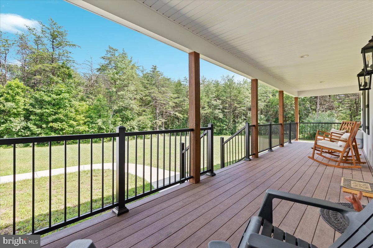 243 Vesper photo 32