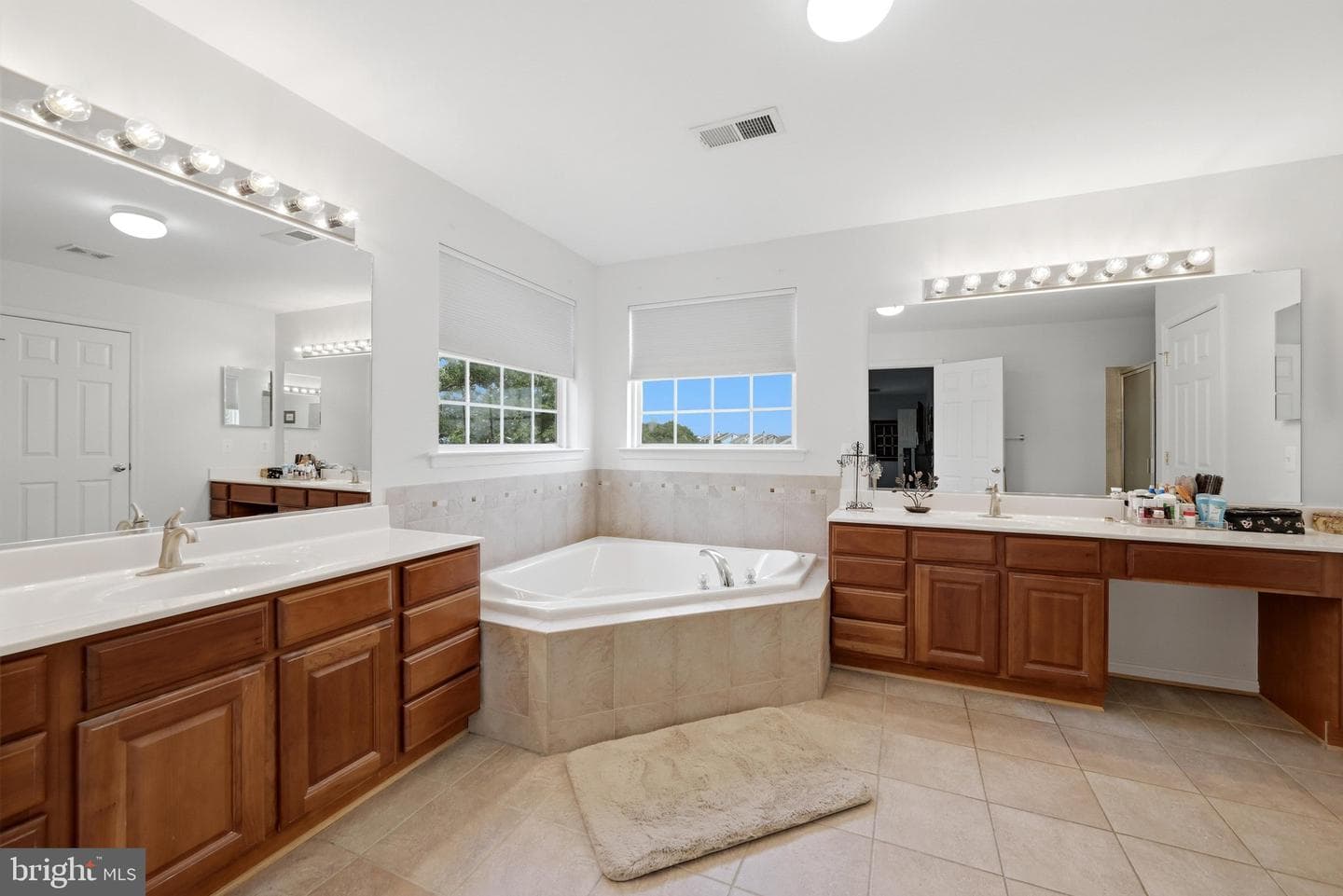 231 Rebecca Drive photo 46