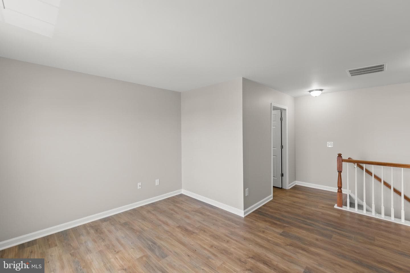 107 Norwich Court photo 19