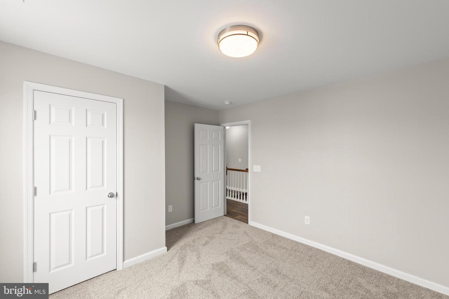 107 Norwich Court photo 25