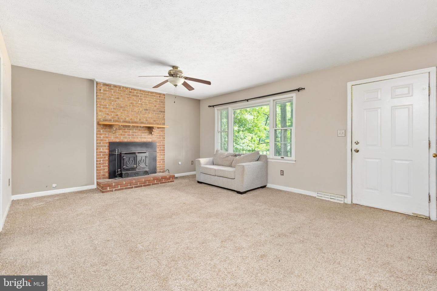 113 Lakewood Drive photo 3