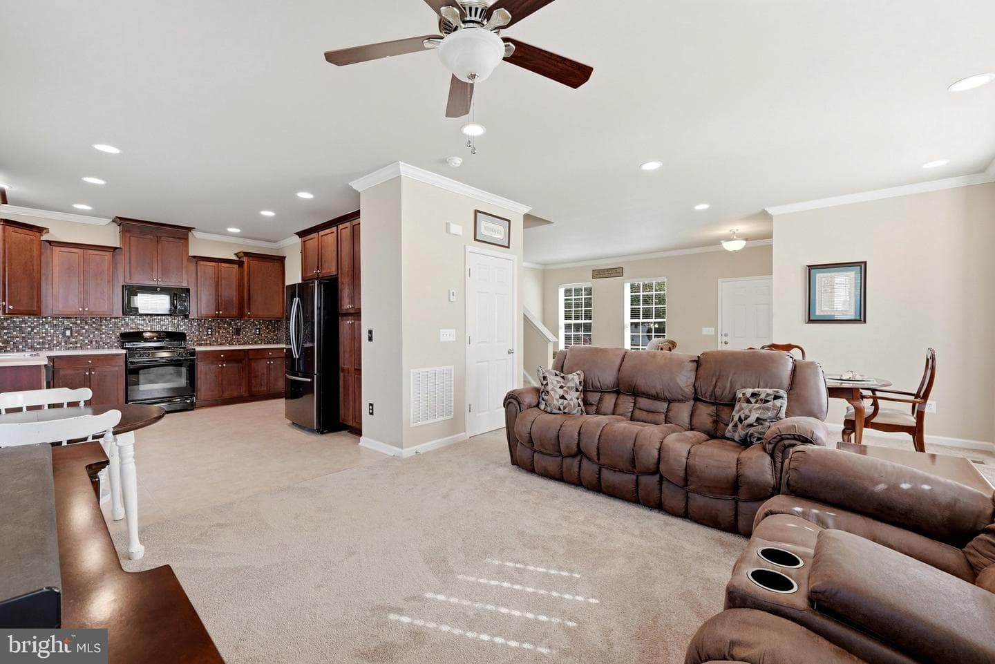 103 Fiesta Drive photo 10