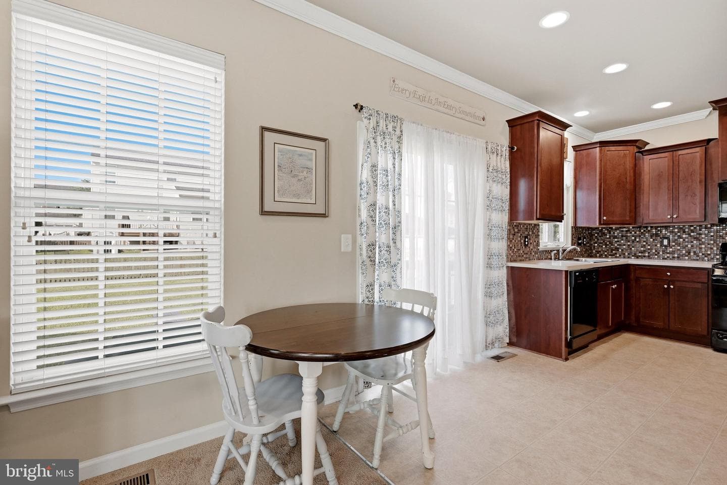103 Fiesta Drive photo 11