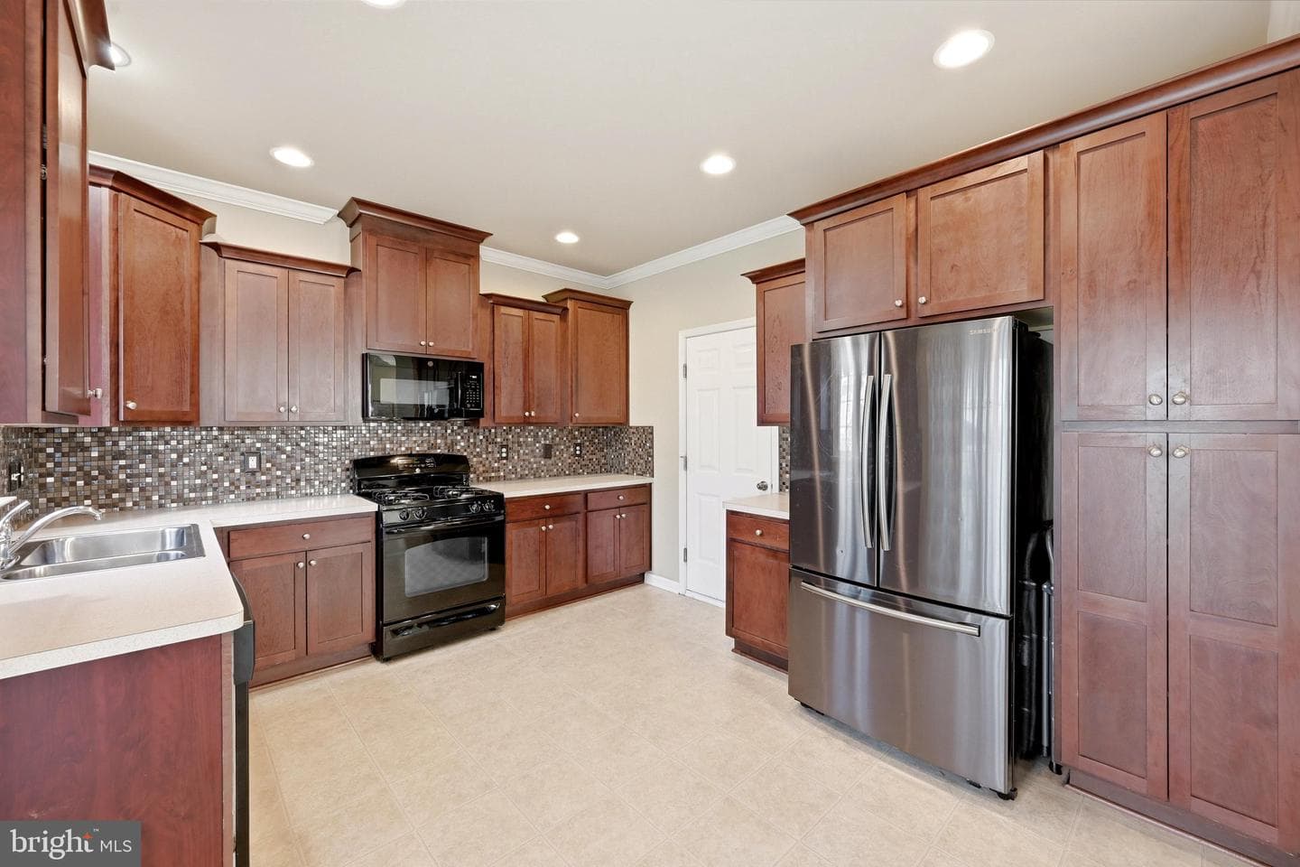 103 Fiesta Drive photo 13