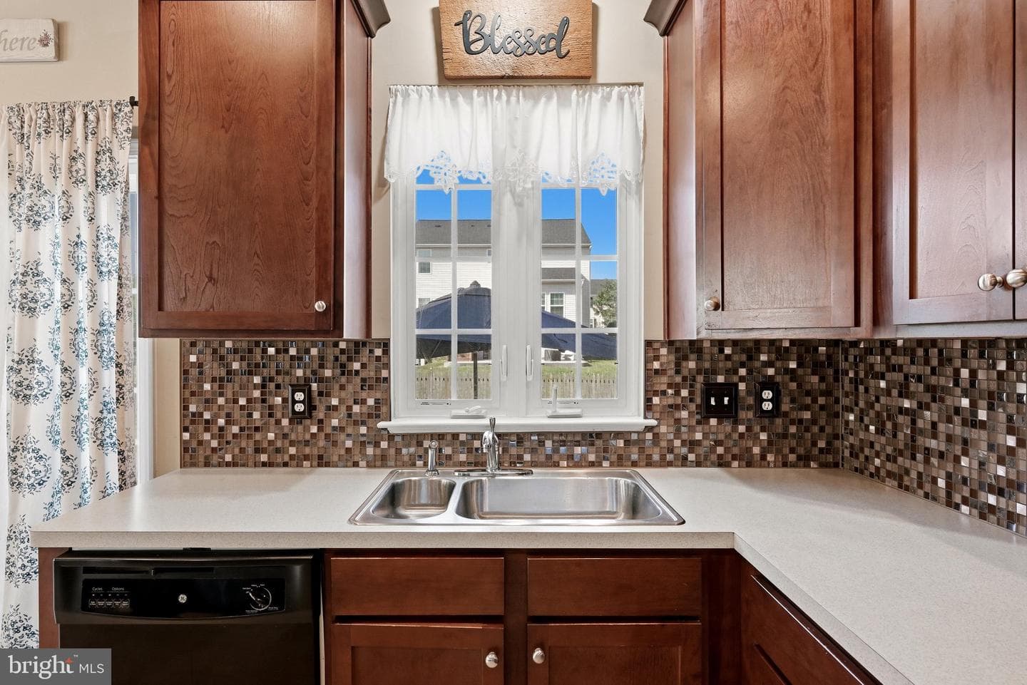 103 Fiesta Drive photo 17