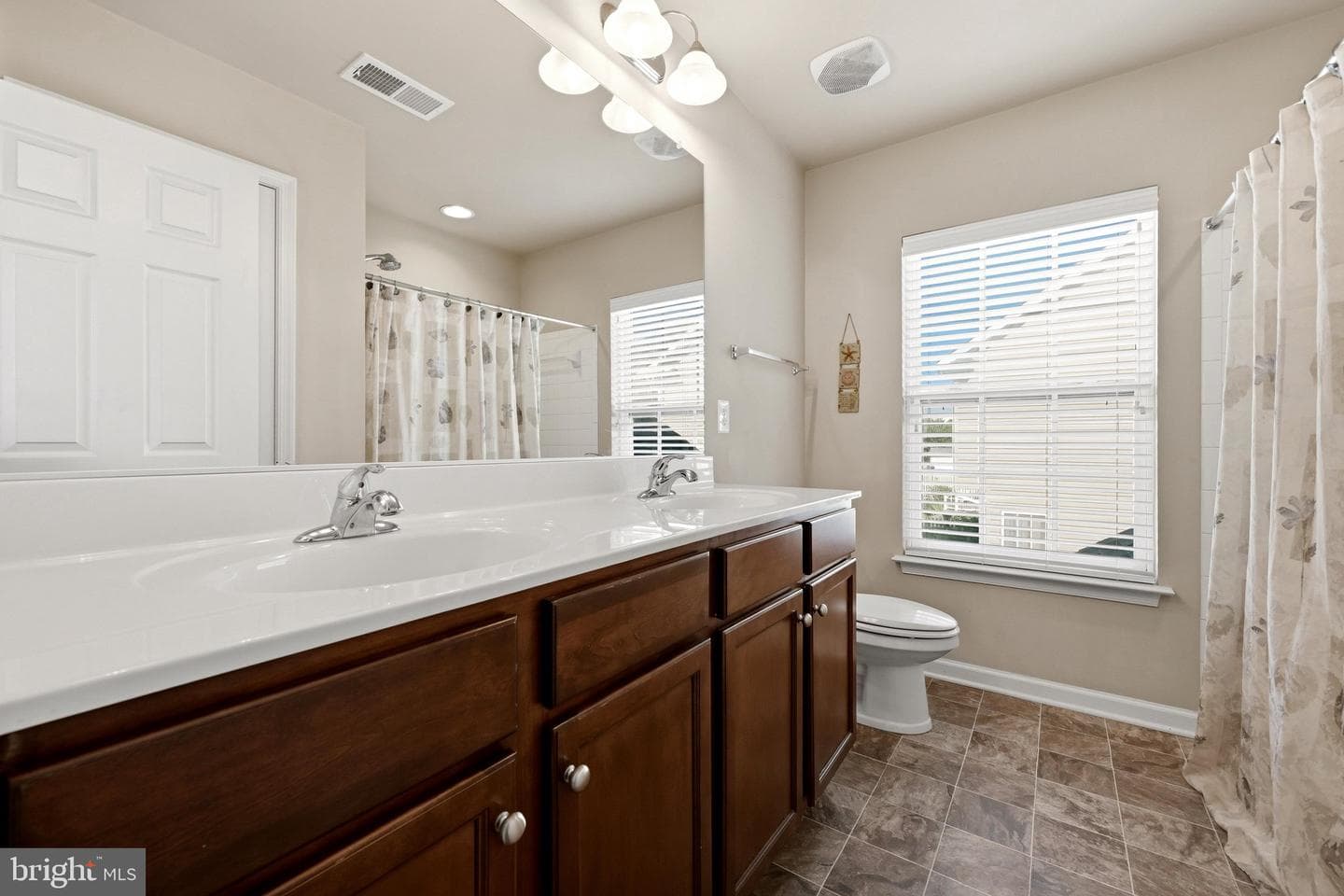 103 Fiesta Drive photo 26