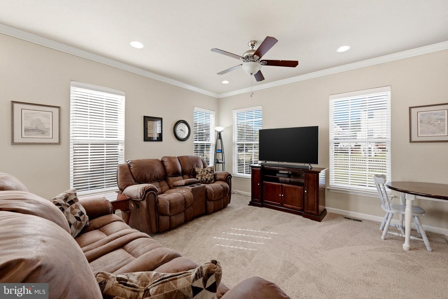 103 Fiesta Drive photo 8
